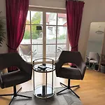 Weilheim Mit Garten Spiel Und Spass