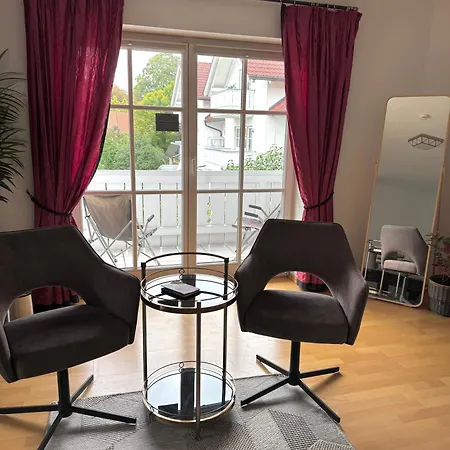 Weilheim Mit Garten Spiel Und Spass