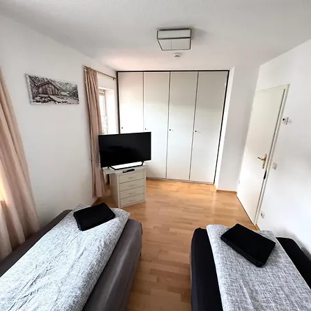 Weilheim Mit Garten Spiel Und Spass * Weilheim in Oberbayern